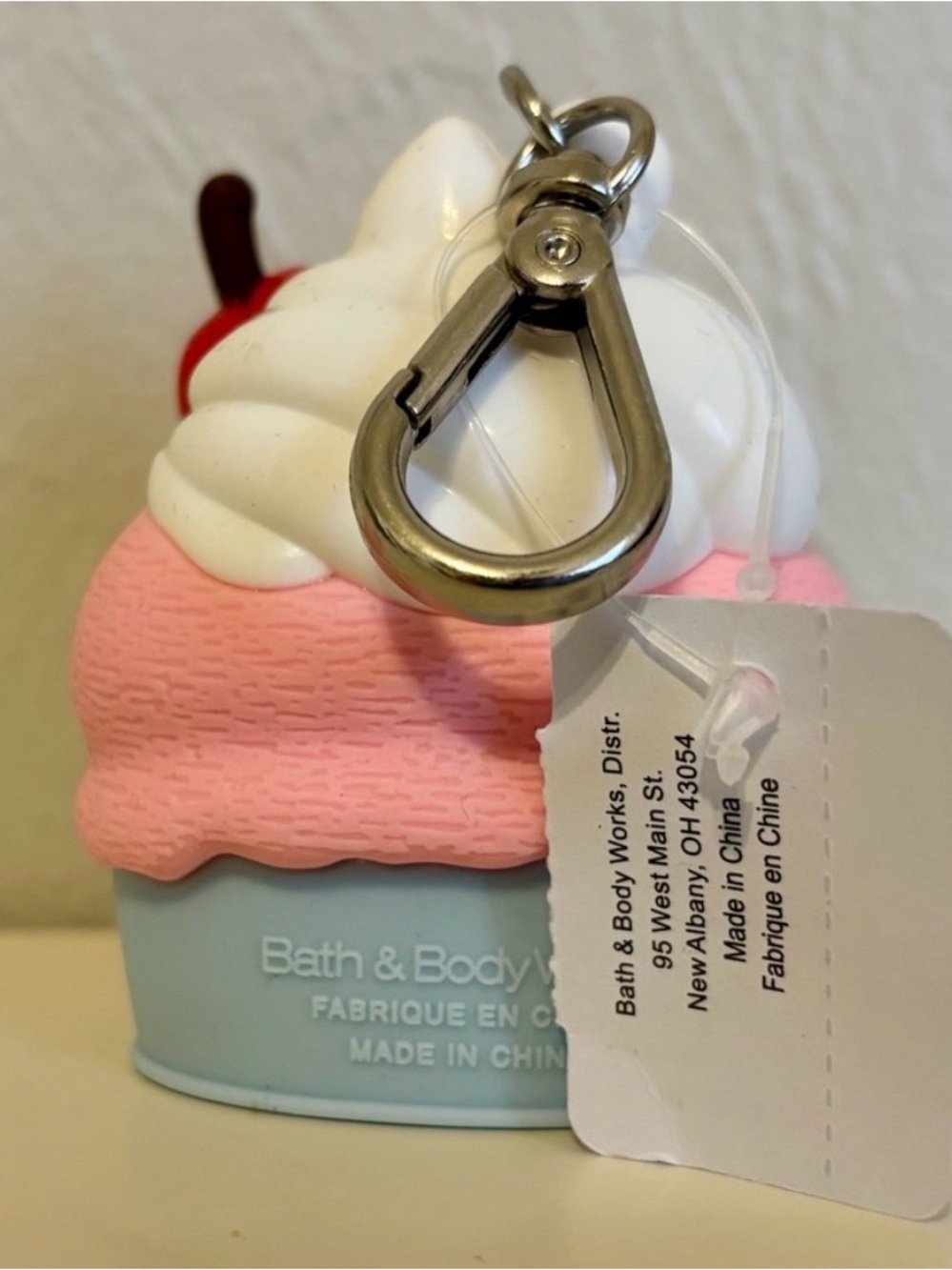 Bath & Body Works Ice Cream Sundae Sprinkles Sanitizer
Holders Summer 2026 - Picture 2 of 2